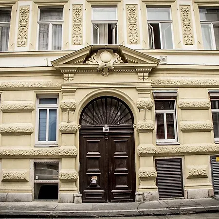 Romeo'S Apartment Budapest