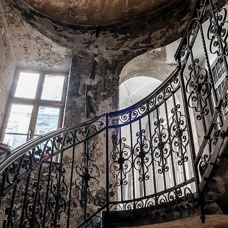 Romeo'S Apartment * Budapest
